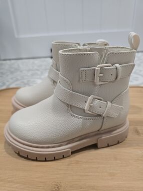 Cat & Jack Cream Strap Buckle Ankle Boots for Girls